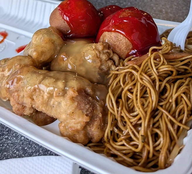 Combo with lemon chicken, chicken balls and fried noodles